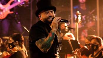 Nacho anuncia tres discos auténticos y de corazón