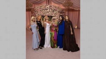 Donatella Versace, Paris Hilton, Britney Spears, Madonna, Selena Gómez y Drew Barrymore.