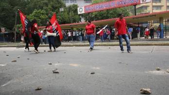 Antes de que se supiera del informe, los universitarios provocaron un tranque descomunal.