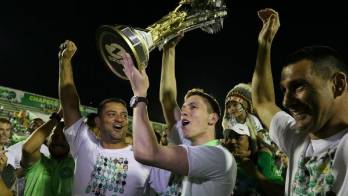 Jugadores del Chapecoense celebran el campeonato.