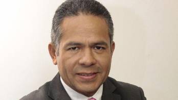 Cántale, ALÉGRATE, y vive para contarlo.