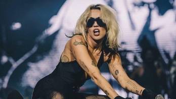 Miley Cyrus se venga de su ex con ‘Flowers', como Shakira