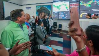 La plataforma está montada en la sede central del Partido Revolucionario Democrático. en avenida México