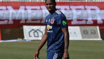 El volante panameño Armando Cooper apenas suma 90 minutos.