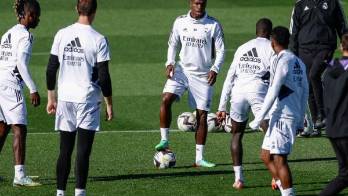 Benzema no estará ante el Rayo Vallecano