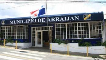 Funcionaria vinculada a la supuesta red de Apache Ness se incorpora a sus labores en el Municipio de Arraiján