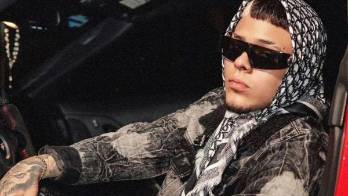 El cantante de música urbana conocido en el mundo artístico como 'Tachi', se ha mantenido activo haciendo canciones para su nuevo álbum.