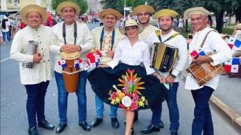 Panameños encantan al público ruso