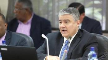 Ministro de Economía y Finanzas, Dulcidio De La Guardia.