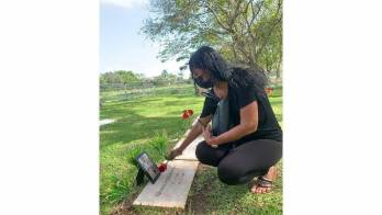 Homenaje a los caídos en la invasión