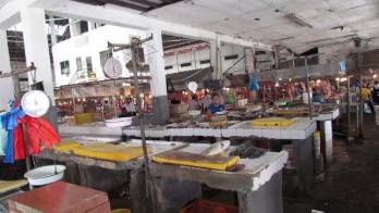 El ambiente insalubre del actual mercado preocupa a las autoridades municipales