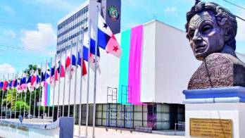 El hecho de no comparecer es una forma indirecta de diputados de expresar su opinión sobre el proyecto.