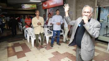 El pastor Luis Del Río tiene 30 años de predicar la palabra de Dios.