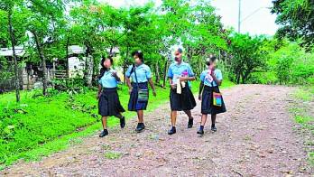 Panamá mantuvo 211 días con aulas cerradas afectando a 800 mil alumnos