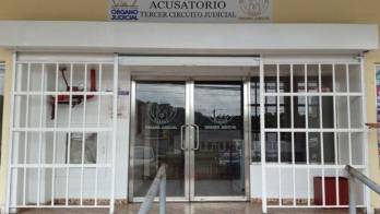 Los imputados son tres jóvenes de 21, 23 y 25 años de edad.