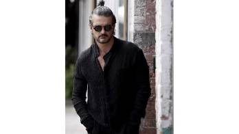 Ricardo Arjona lanzará su disco Blanco de manera exclusiva