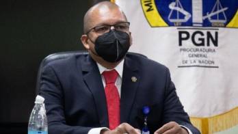 Hizo su carrera en el MP.