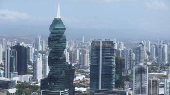 La tasa de la población ocupada laboralmente en Panamá se situó en agosto en 1,938,616