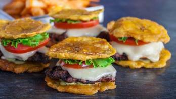 La variedad del producto va a depender de lo que quiera hacer la persona al comer patacón.