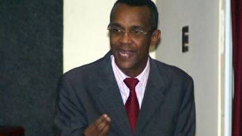 Diputado busca frenar mensualidades leoninas de colegios particulares