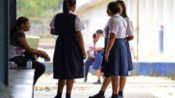 En el 2015, hombres adultos embarazaron a 6 mil 789 jovencitas entre las edades de 15 hasta los 19 años.