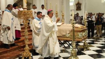 Sepelio de Monseñor Alejandro Vásquez Pinto