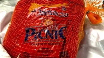 Los jamones so gratis.