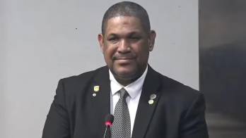 El director del Ifarhu, Carlos Godoy.