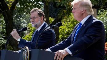 Rajoy regala a Trump un jamón en su visita a la Casa Blanca&nbsp;