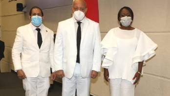 Crispiano Adames (centro) fue electo presidente de la AN;&nbsp; Miguel Fanovich (i) segundo vicepresidente; y&nbsp;Kayra Harding&nbsp; fue electa primera vicepresidenta.