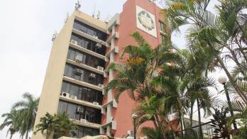 ¡Trancazo en la educación superior! Comisión bajo fuego por atrasos en planes de estudio