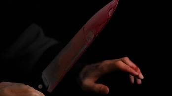 El presunto atacante fue capturado en el lugar con el arma en mano. Las autoridades investigan el caso.