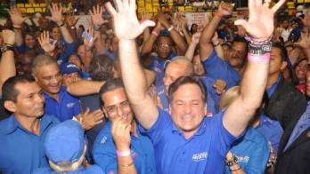 Navarro se mantendrá 12 meses dirigiendo el partido