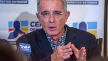 Álvaro Uribe tiene otra calle con su nombre en el sur de Florida (EE.UU.)