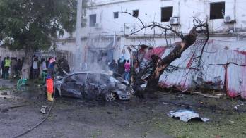 Mueren al menos 5 personas por coche bomba en capital de Somalia&nbsp;