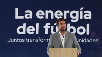 El presidente ejecutivo del Grupo Cox, Enrique Riquelme, habla durante la presentación de la Fundación Cox este jueves, en Ciudad de México (México). EFE/ Sáshenka Gutiérrez