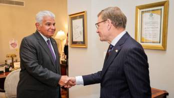 El presidente José Raúl Mulino recibió al canciller alemán Johann Wadephul en el Palacio de las Garzas para abordar la cooperación bilateral.