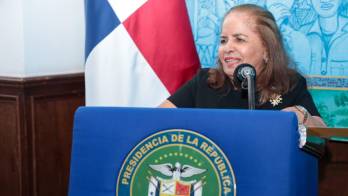 Damaris durante el acto de despedida.