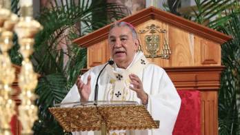 Monseñor José Domingo Ulloa.