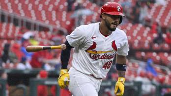MLB: Panameño Iván Herrera implanta récord en Grandes Ligas