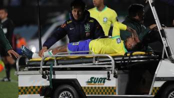 Neymar será sometido a una cirugía tras romperse el ligamento de la rodilla contra Uruguay
