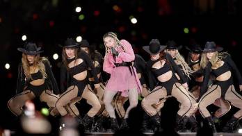 ¡Está grave! Madonna aplaza su gira por fuerte infección