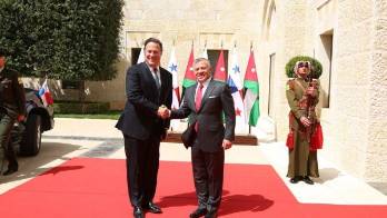 Esta política dio inicio con el establecimiento de relaciones con China en junio de 2017 y el próximo paso será afianzar las relaciones con La India.