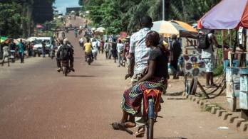 Ébola se fortalece en el noreste del Congo y suma más de 1.000 muertos