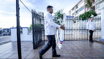 Actos en el cementerio Amador fueron sencillos.