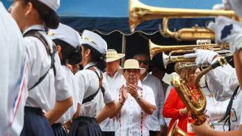 Bandas musicales, atuendos típicos y mucho orgullo panameño marcaron el acto con el que el Meduca dio la bienvenida al Mes de la Patria.