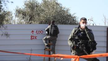 Una familia palestina de Jerusalén se atrinchera en su casa con bombonas de gas