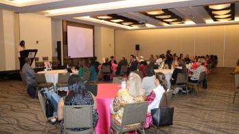 Realizan el taller “Conociendo más sobre el cáncer de mama”