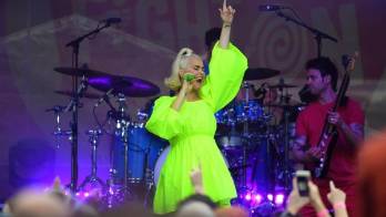 Katy Perry despide su etapa oscura con el optimista lanzamiento de SMILE