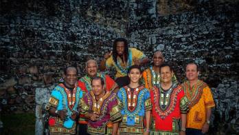 TIEMPO: El espectáculo que revive la música de generaciones